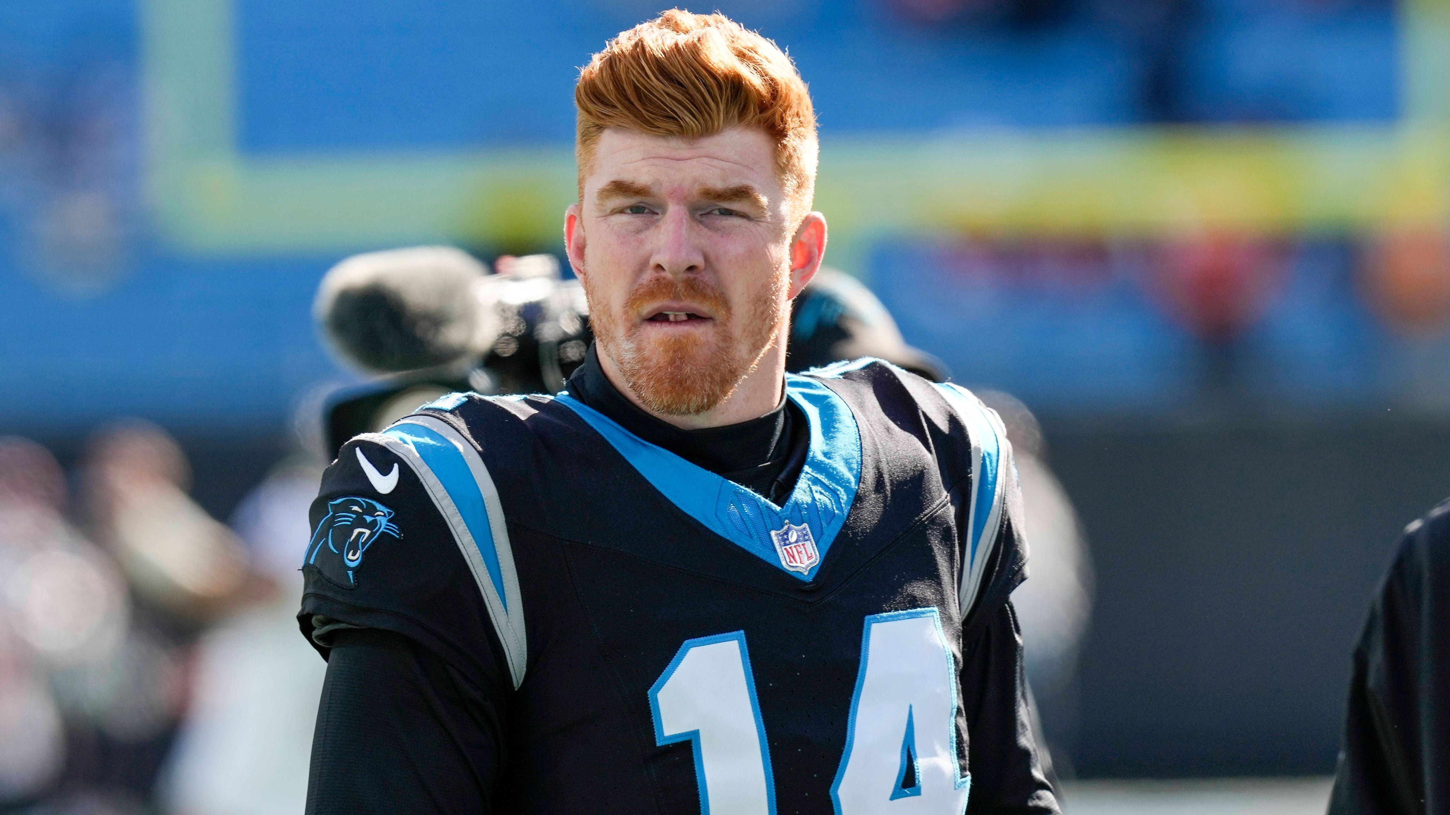 <strong>Passing Interceptions</strong><br>1. Matthew Stafford: 180 Passing Interceptions<br>2. Joe Flacco: 155 Passing Interceptions<br>3. Andy Dalton (im Bild): 144 Passing Interceptions