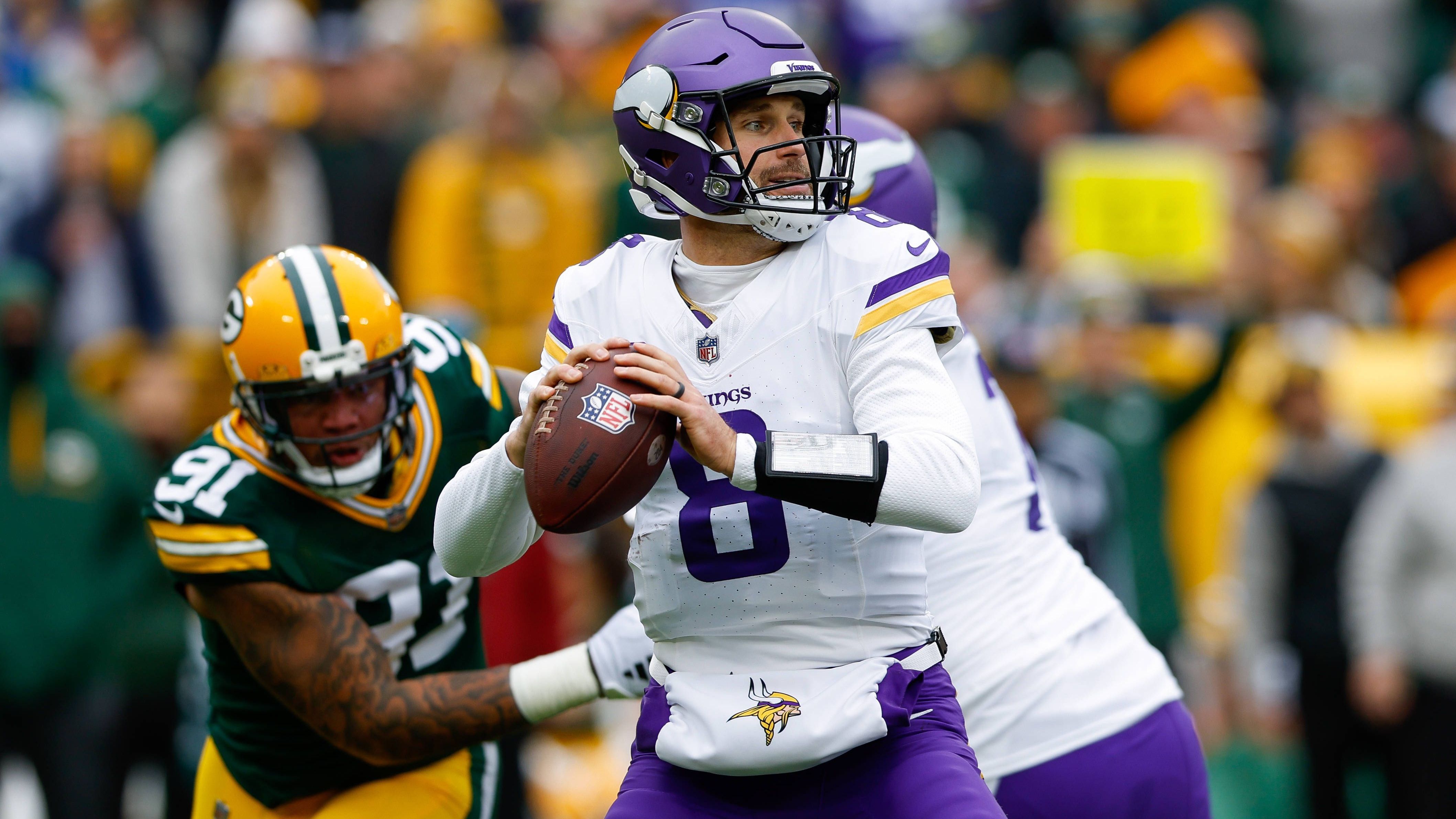 <strong>Kirk Cousins (Free Agent)</strong><br>Der zweite Quarterback, den die Falcons auf dem Zettel haben, ist demnach wenig überraschend Kirk Cousins. Sein Vertrag bei den Vikings läuft aus, bis zu seinem Achillessehnenriss spielte er eine überragende Saison. Bis Saisonstart 2024 sollte Cousins wieder fit sein. Aber auch bei ihm ist ein Verbleib bei seinem aktuellen Team nicht ausgeschlossen.