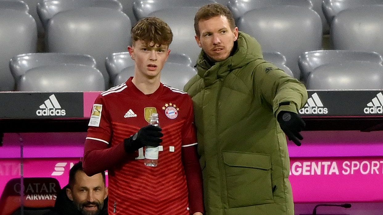 <strong>Platz 1: Paul Wanner</strong><br><strong>Alter beim Pflichtspiel-Debüt:</strong> 16 Jahre, 15 Tage<br><strong>Begegnung:</strong> FC Bayern München - Borussia Mönchengladbach 1:2 (7. Januar 2022. Bundesliga)