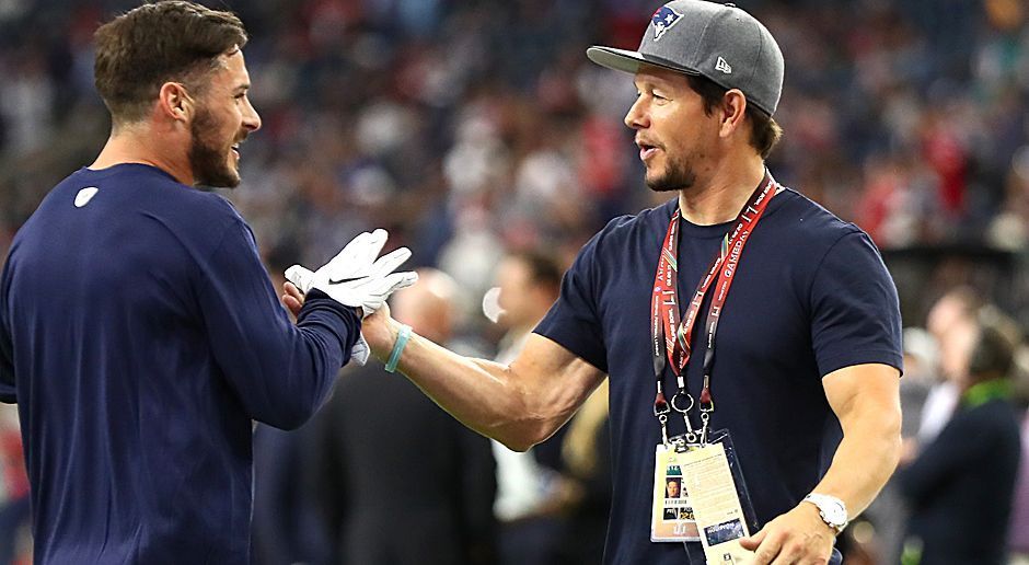 
                <strong>Atlanta Falcons Rule</strong><br>
                Atlanta Falcons Rule: Football-Spiele sind automatisch beendet, sobald Mark Wahlberg das Stadion verlässt.
              