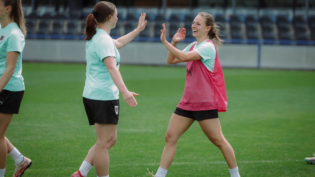 Österreich vs. Schottland: Verfolge die UEFA Women's Nations League im Livestream