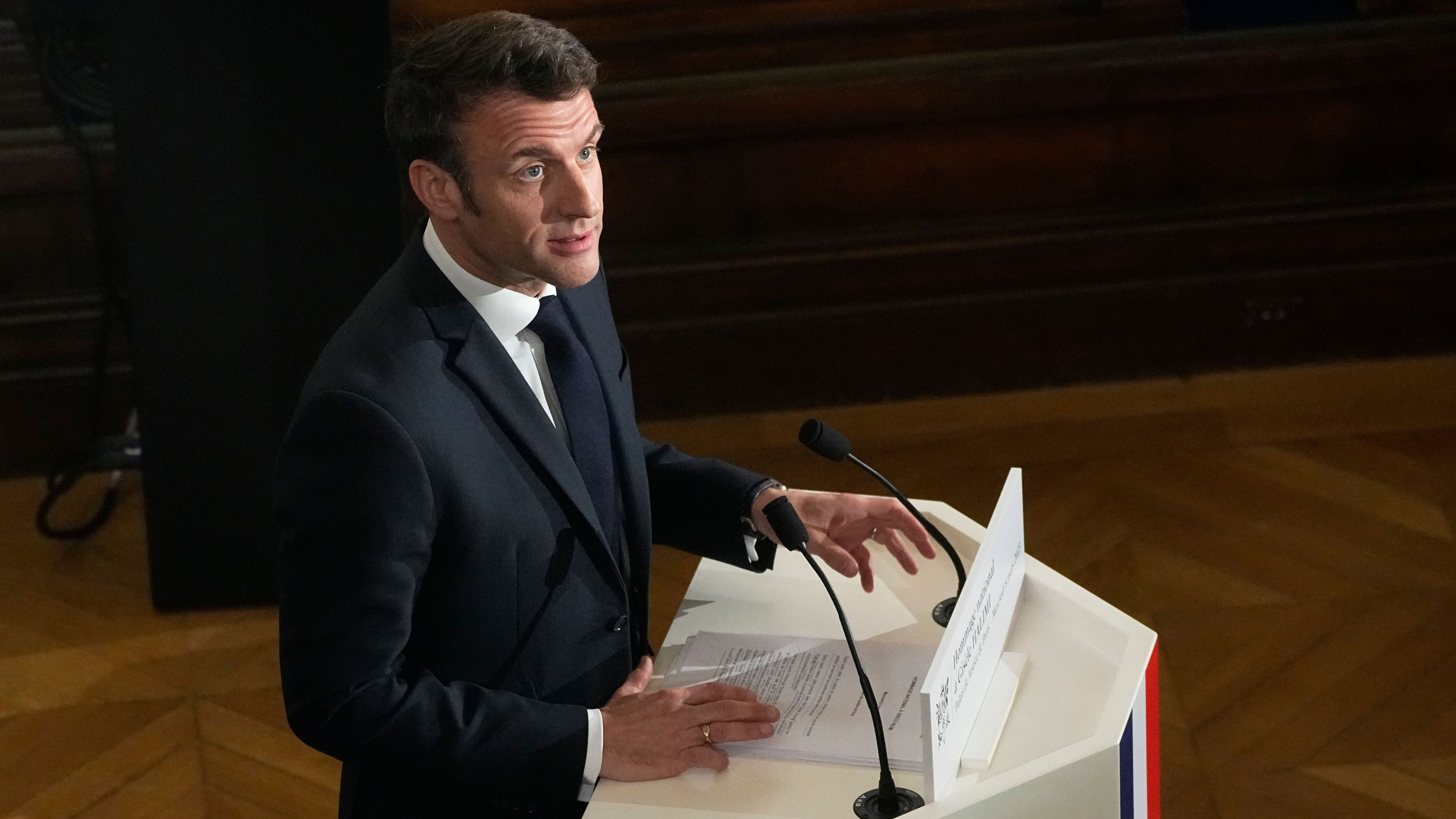 "Schreckliche Nachrichten aus Hamburg. Ich richte das Beileid Frankreichs an die Angehörigen der Opfer und an alle unsere deutschen Freunde. Unsere Gedanken sind bei ihnen." - Emmanuel Macron, Frankreichs Präsident