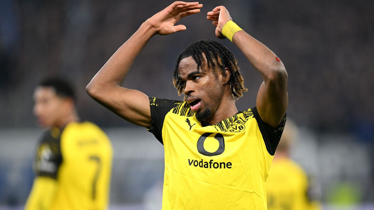 Hamburger SV v Borussia Dortmund - Bundesliga