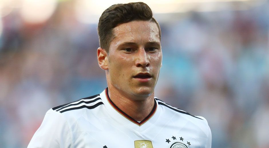 
                <strong>Julian Draxler</strong><br>
                Kommt für Stindl, um noch einmal frische Ideen zu bringen, mehr Schwung. Er soll das Offensivspiel wieder ankurbeln. Klappt aber nicht, auch Draxler ist für die letzten 20 Minuten eher Mitläufer denn Antreiber. ran-Note: 4
              