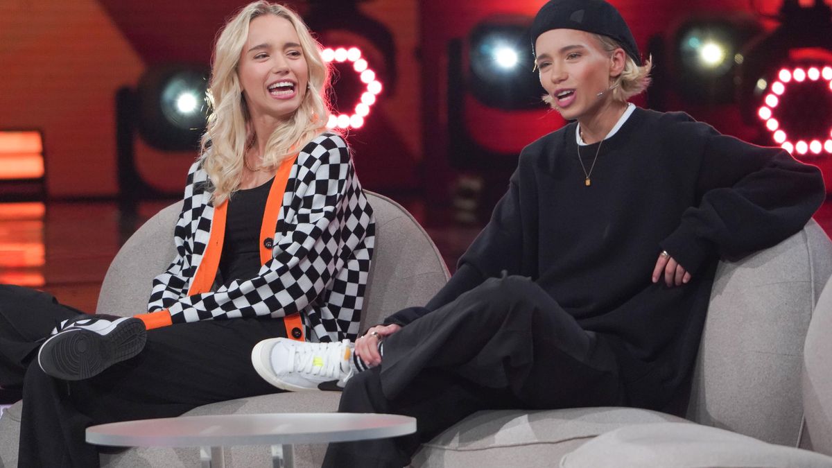 Lisa und Lena bei einem gemeinsamen TV-Auftritt im April 2022.