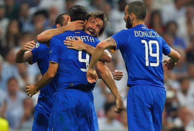 
                <strong>Real Madrid - Juventus Turin</strong><br>
                Morata (M.) verzichtet zwar aus Respekt gegenüber seines Ex-Vereins auf große Jubelszenen, dafür feiern seine Mitspieler umso ausgelassener.
              