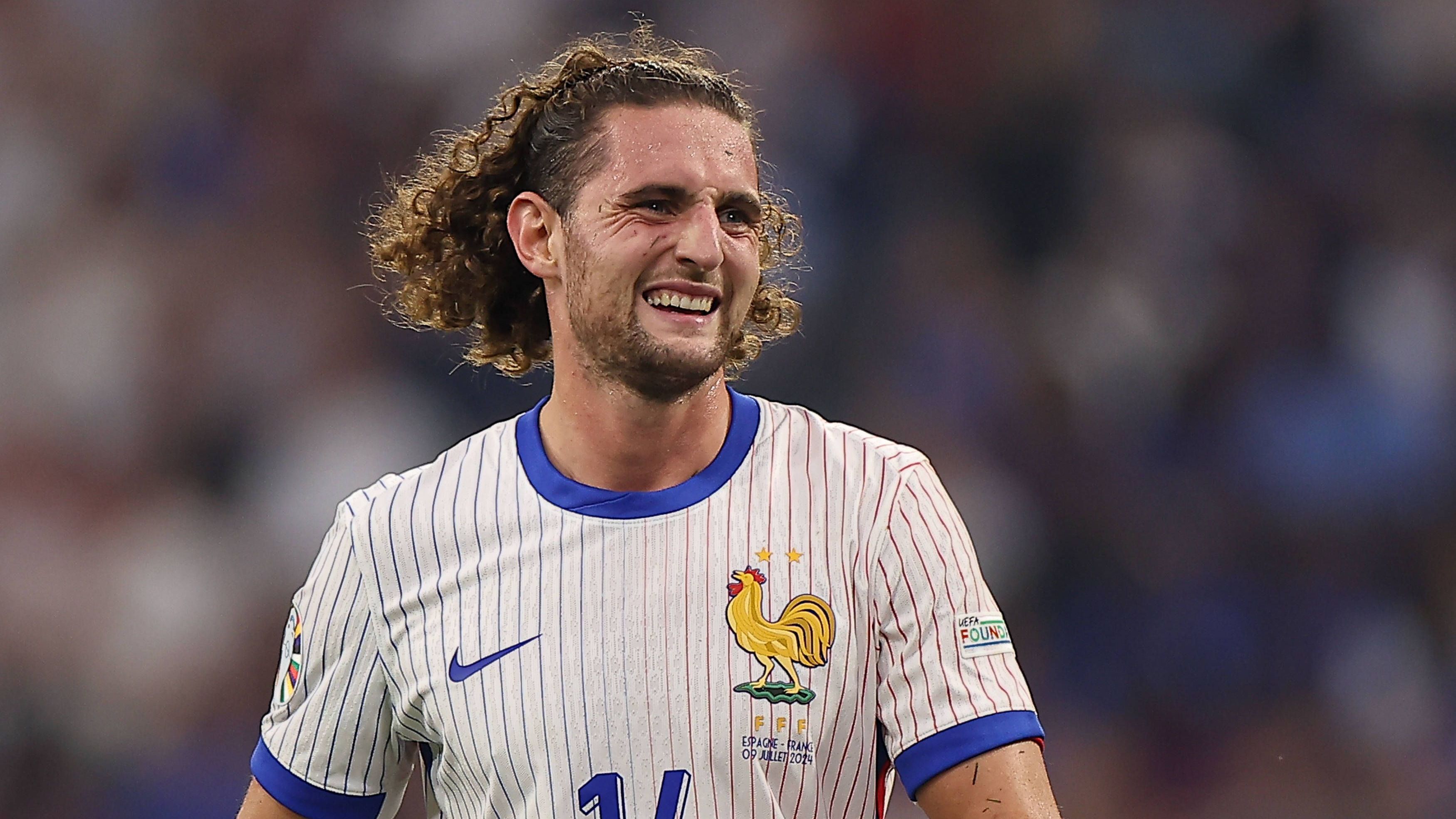 <strong>Adrien Rabiot (vereinslos)</strong><br>- Marktwert: 35 Millionen Euro<br>- Position: Zentrales Mittelfeld<br>- Interessenten: FC Liverpool, Real Madrid