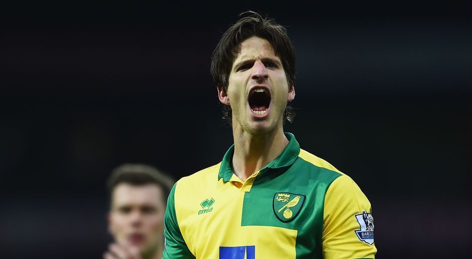 
                <strong>Timm Klose (FC Norwich)</strong><br>
                Wie das "Hamburger Abendblatt" berichtet, würde der HSV gerne Timm Klose von seinem aktuellen Arbeitgeber Norwich City aus der zweiten englischen Liga in die Hansestadt locken. Das Problem: Die "Canaries" wollen den 28-Jährigen offenbar im Winter nicht abgegeben. "Ein Wechsel ist eigentlich nicht möglich", wird Klose-Berater Gaetano Giallanza zitiert.
              