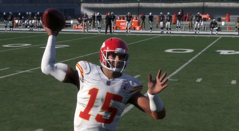 
                <strong>Patrick Mahomes II (Kansas City Chiefs)</strong><br>
                Wurfkraft: 97
              