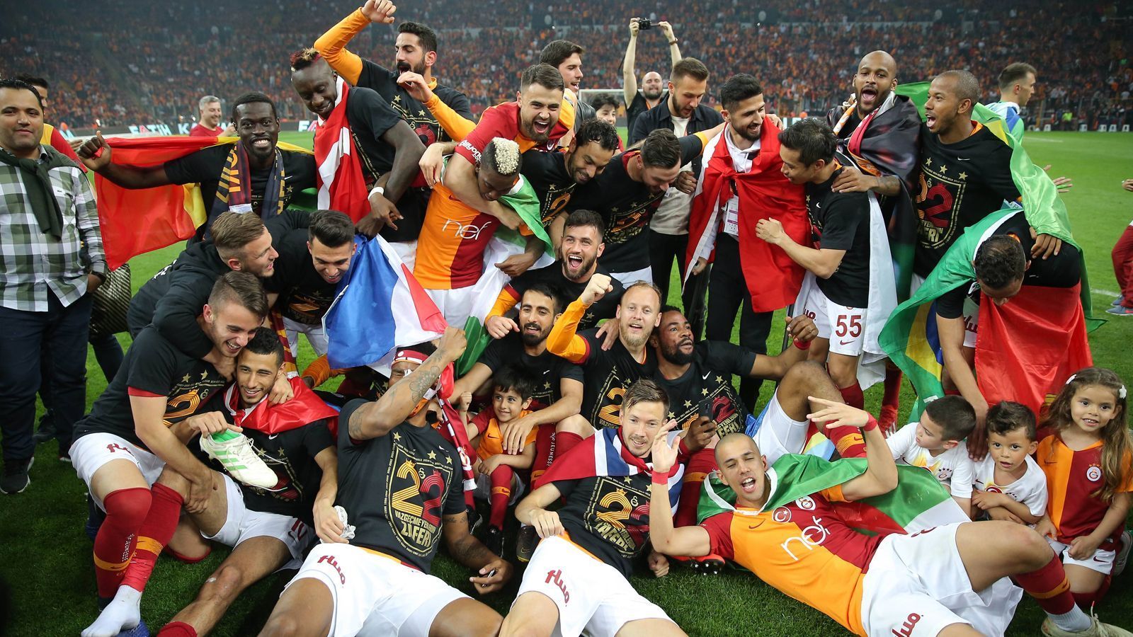 
                <strong>Galatasaray Istanbul</strong><br>
                Land: TürkeiQualifiziert als: Meister in der Süper Lig
              