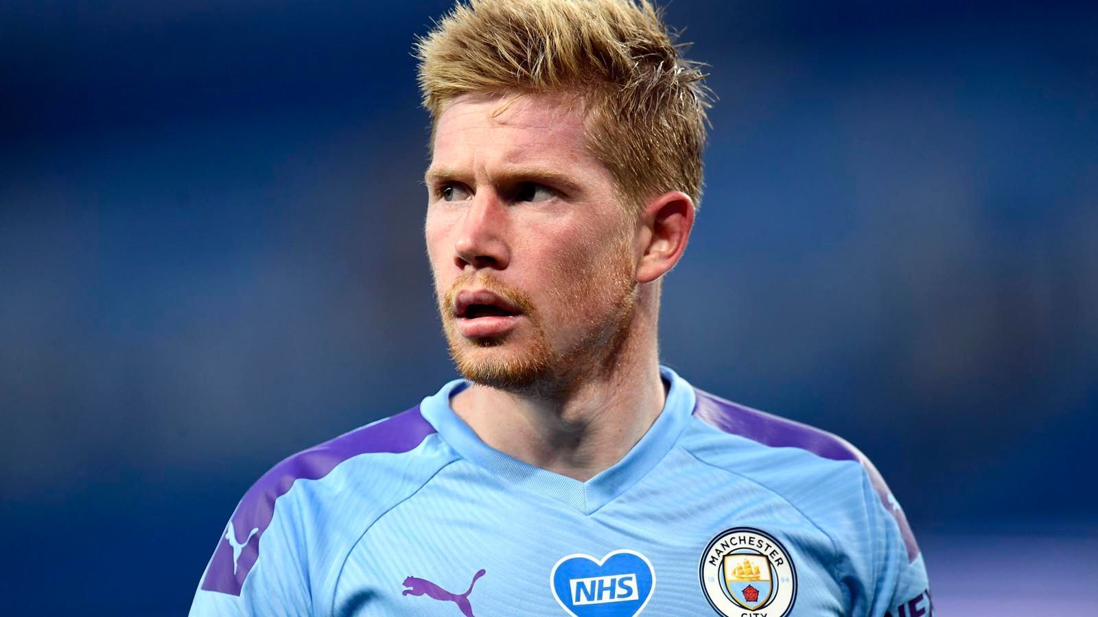 
                <strong>Manchester City</strong><br>
                Die Hoffnungen der City-Fans ruhen nach dem 2:1-Sieg im Hinspiel vornehmlich auf Kevin de Bruyne (Bild). Der Belgier legte wieder einmal eine beeindruckende Saison hin und wird dabei regelmäßig bei den individuellen Auszeichnungen übergangen. Doch ein Triumph mit City in der Champions League könnte auch den Mittelfeld-Superstar endgültig im Kreis der Allergrößten ankommen lassen. 
              