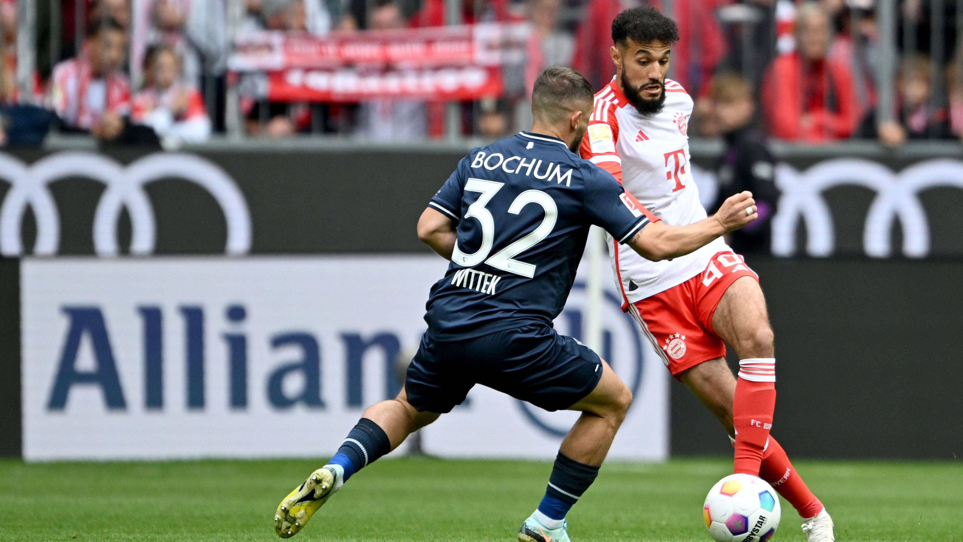 <strong>Noussair Mazraoui</strong><br>Nutzt seine Chance anfangs nicht wirklich. Defensiv ohne Fehl und Tadel, aber offensiv fehlt in Halbzeit eins der große Zug. Nach der Pause deutlich aktiver und sogar mit einer Kopfballchance (69.). <em><strong>ran</strong></em><strong>-Note: 3</strong>