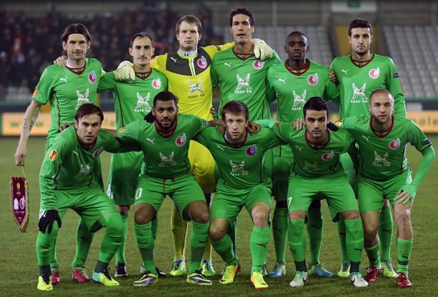 
                <strong>Rubin Kasan</strong><br>
                Rubin Kasan setzte sich in Gruppe D mit zwölf Punkten souverän gegen NK Maribor (7), SV Zulte-Waregem (7) und Wigan Athletic (5) durch. In der Zwischenrunde müssen die Russen nun mit stärkeren Gegnern rechnen
              