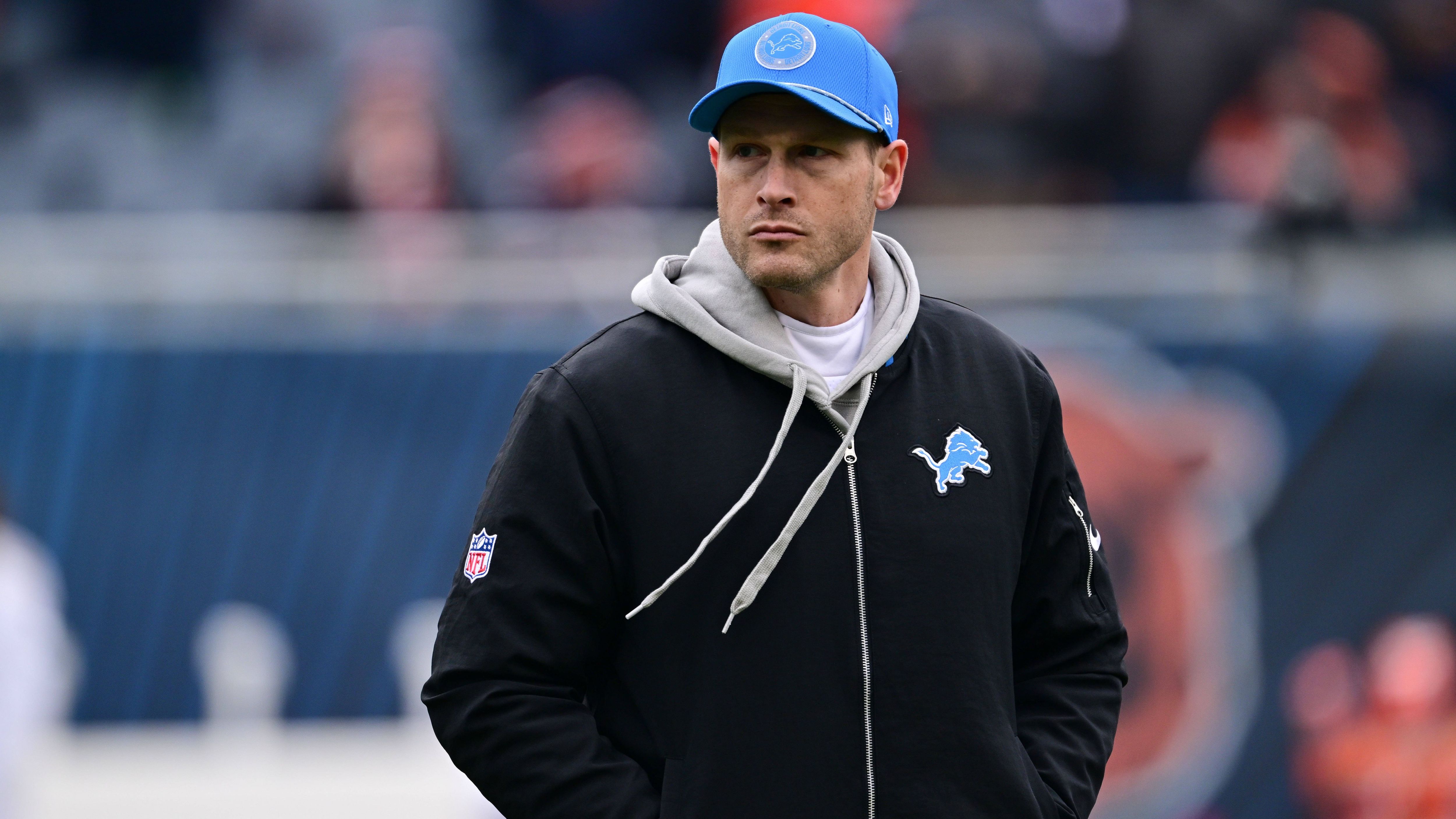 <strong>Assistant Coach of the Year: Ben Johnson (Offensive Coordinator, Detroit Lions)</strong><br>Die Detroit Lions sind offensiv das herausragende Team der NFL-Saison, mehr noch als mit der reinen Punktzahl beeindruckt das Team mit Kreativität. Das Mastermind hinter dieser Entwicklung ist Offensive Coordinator Ben Johnson, der in jedem Spiel neue Lösungen findet und Jared Goff neu erfunden hat. Es wäre sehr verwunderlich, wenn er kommende Saison kein Head Coach wäre.