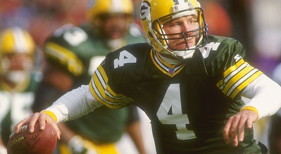 
                <strong>Brett Favre 1992</strong><br>
                Auch der erste Pass bei den Packers misslang. Der Versuch wurde von einem Verteidiger geblockt und landete wieder bei Favre. Der Quarterback hat somit seinen ersten Pass bei den Packers praktisch zu sich selbst geworfen. Doch von da an ging es steil bergauf. 
              