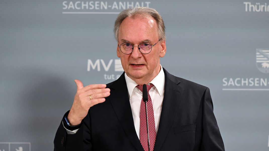 Reiner Haseloff, Ministerpräsident von Sachsen-Anhalt, während einer Pressekonferenz.