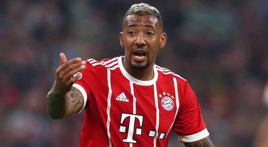 
                <strong>Jerome Boateng: Das sind die besten Innenverteidiger der Welt </strong><br>
                Weltmeister Jerome Boateng gilt als einer der besten Innenverteidiger des Planeten. Doch nicht nur Boateng selbst, sondern auch andere Abwehrspieler sind Meister ihres Fachs. "Es gibt aktuell tatsächlich sehr viele Innenverteidiger auf dem höchsten Niveau", sagte Boateng der "Sport Bild" und erklärte, welche Kicker für ihn die besten Innenverteidiger der Welt sind. Insgesamt nennt der Bayern-Abwehrchef sechs Namen - deutsche Profis fehlen allerdings. ran.de zeigt Boatengs Liste der Top-Innenverteidiger. (Quelle: Sport Bild)
              