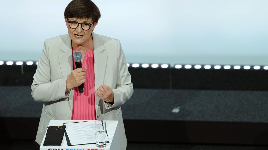 Unterzeichnung des Koalitionsvertrags