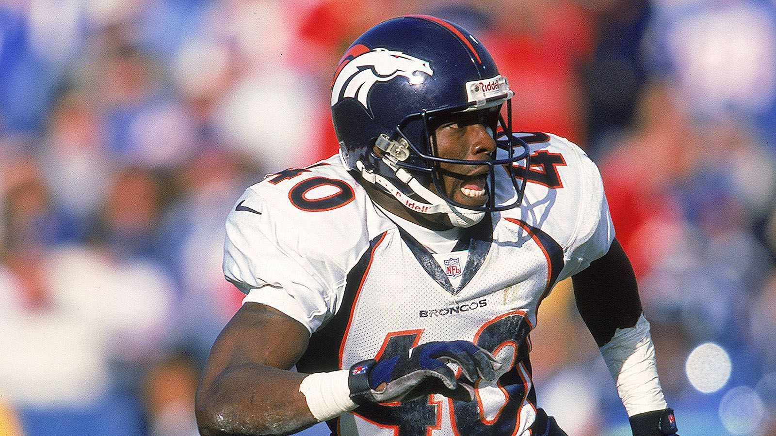 <strong>Dale Carter (Cornerback, Denver Broncos): 18 Monate</strong><br>
                Wegen der Einnahme verbotener Substanzen wurde Carter von der NFL vom 25. April 2000 bis zum 7. November 2001 gesperrt.
