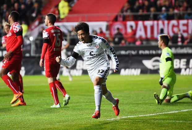 
                <strong>Das ist Kyoung-Rok Choi</strong><br>
                Gestatten: Kyoung-Rok Choi. Der Mann des 27. Spieltags in der zweiten Bundesliga. Seine Bilanz? Zwei Tore und eine Vorlage in seinen ersten 69. Minuten im Profifußball. 
              