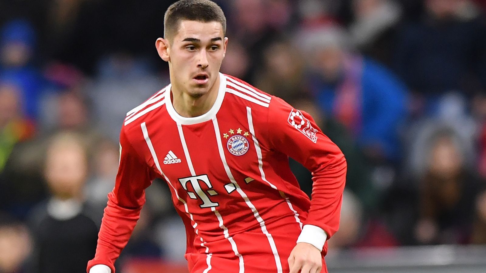 
                <strong>Meritan Shabani</strong><br>
                Der 19-Jährige kam in der vergangenen Saison unter Jupp Heynckes bereits einmal in der Bundesliga zum Einsatz, beim 4:1 gegen Eintracht Frankfurt Ende April. Kurze Zeit später unterschrieb der Mittelfeldspieler einen Profivertrag, wurde aber unter Niko Kovac nicht weiter im Profiteam berücksichtigt. In der aktuellen Saison ist er Stammspieler in der zweiten Mannschaft des FC Bayern.
              