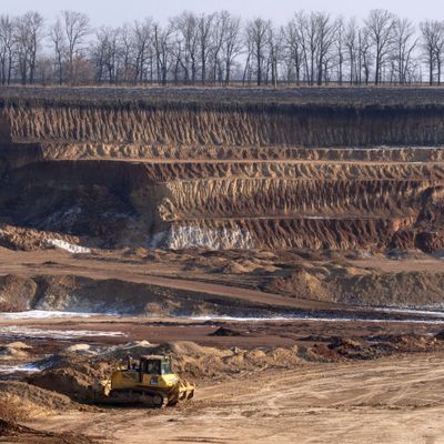 Die USA und die Ukraine haben ein Abkommen zur Finanzierung des Wiederaufbaus des Landes und zum Abbau ukrainischer Rohstoffe unterzeichnet. 
