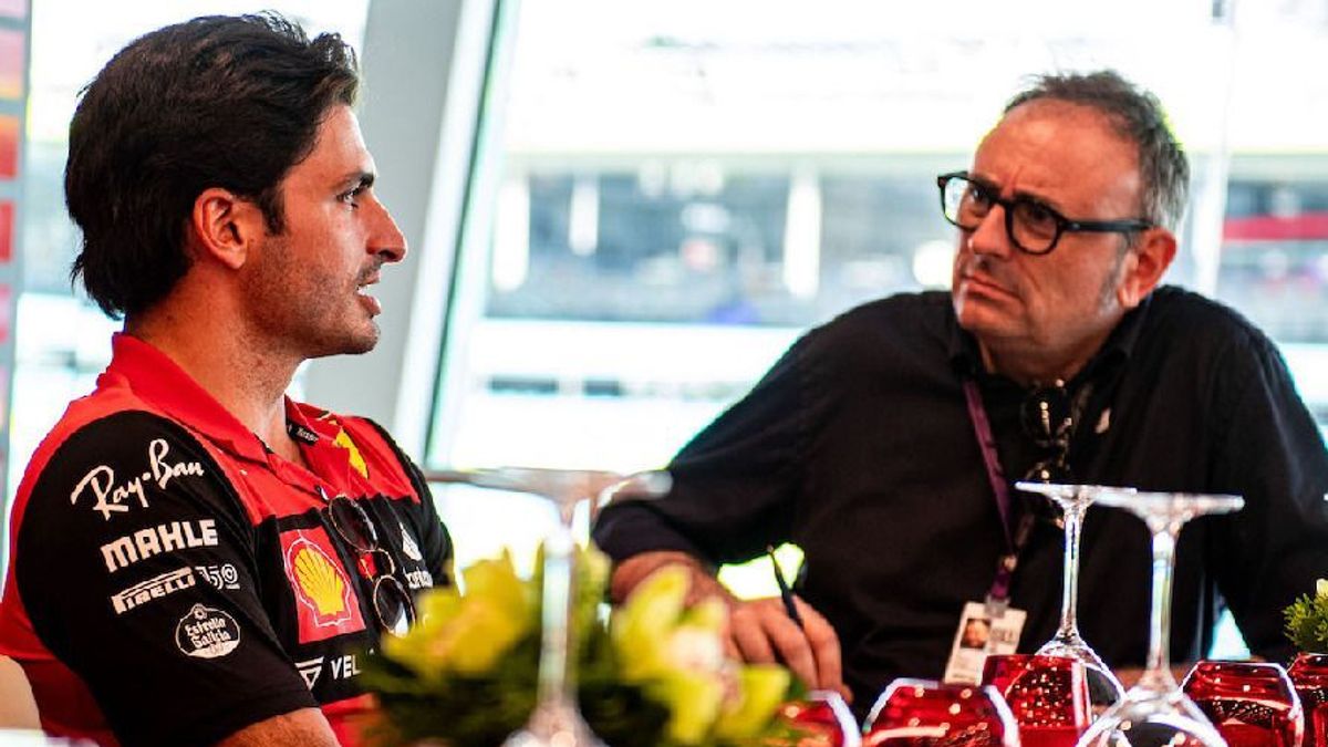 Carlos Sainz im Gespräch mit Roberto Chinchero von motorsport.com Italien