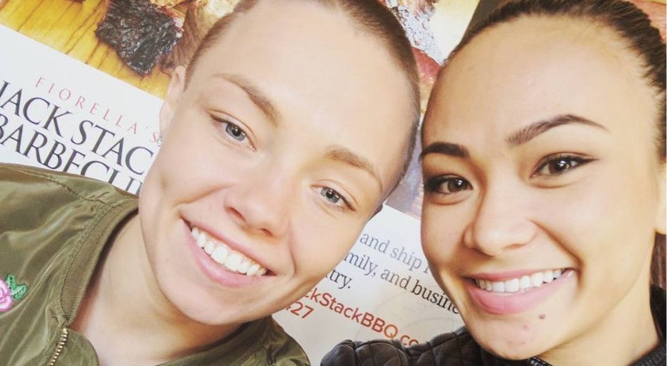 
                <strong>Michelle Waterson: So sexy ist das "Karate Hottie"</strong><br>
                2017 verlor Waterson erst gegen Rose Namajunas, die spätere Weltmeisterin im Strohgewicht, und dann gegen Tecia Torres. Es war das schwärzeste Jahr ihrer Karriere.
              