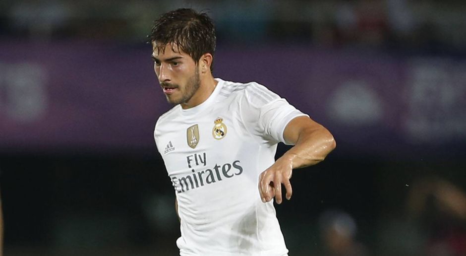 
                <strong>Lucas Silva</strong><br>
                Lucas Silva geht zurück zu seinem Ausbildungsverein. Der 23-Jährige wechselt von Real Madrid auf Leihbasis zu Cruzeiro, für zweieinhalb Jahre. Der brasilianische Mittelfeldspieler kam in dieser Saison in keinem Pflichtspiel zum Einsatz, da ihm die Spielberechtigung fehlt. Die Königlichen wählten die Kaderplätze für Nicht-EU-Ausländer für James Rodriguez, Danilo und Casemiro aus. Bei den Madrilenen stünde er noch bis 2020 unter Vertrag. Im vergangenen Sommer scheiterte eine Leihe zu Sporting Lissabon am Medizincheck.
              