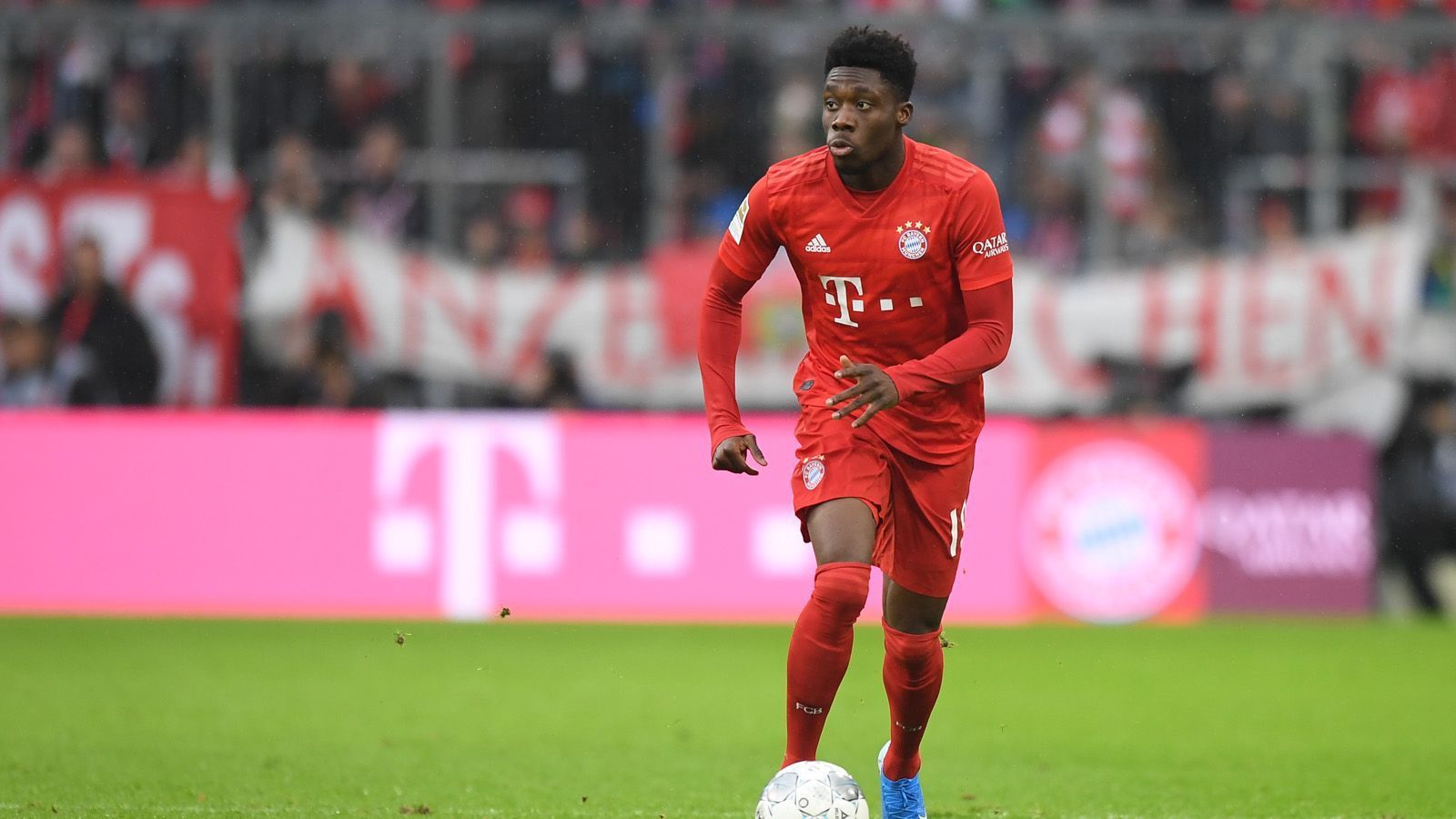 
                <strong>17. Alphonso Davies</strong><br>
                Debüt: 27. Januar 2019Alter: 18 Jahre und 87 Tage
              