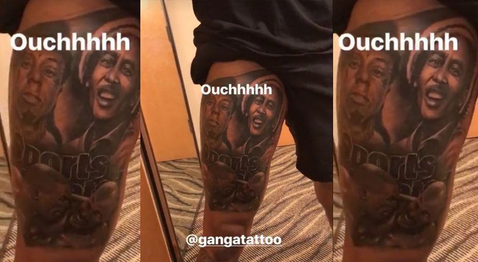 
                <strong>Odell Beckham jr.</strong><br>
                Bald dürfte Odell Beckham Jr. keinen Platz mehr für neue Tattoos haben. Auf seinem Snapchat-Account teilte er seine neuste Tinten-Errungenschaft. Sein neustes Tattoo zeigt Bilder von Lil Wayne, Bob Marley, Mike Tyson und Evander Holyfield. Besonders skurril: OBJ ließ sich die berühmte Biss-Attacke Tysons auf der Haut verewigen. Der ehemalige Boxer biss seinem Kontrahenten Holyfield im legendären "Bite Fight" ein Stück des Ohrs ab.
              