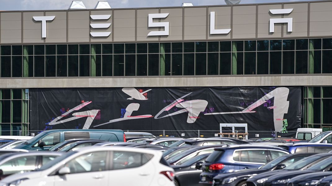 In der Tesla-Fabrik in Grünheide (Brandenburg) hat es 26 Umwelt-Havarien gegeben.