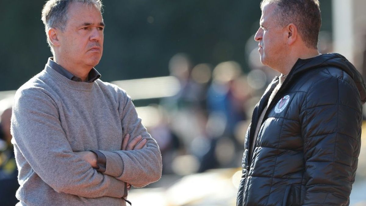 Andreas Rettig (l.) übt Kritik an DFB und DFL