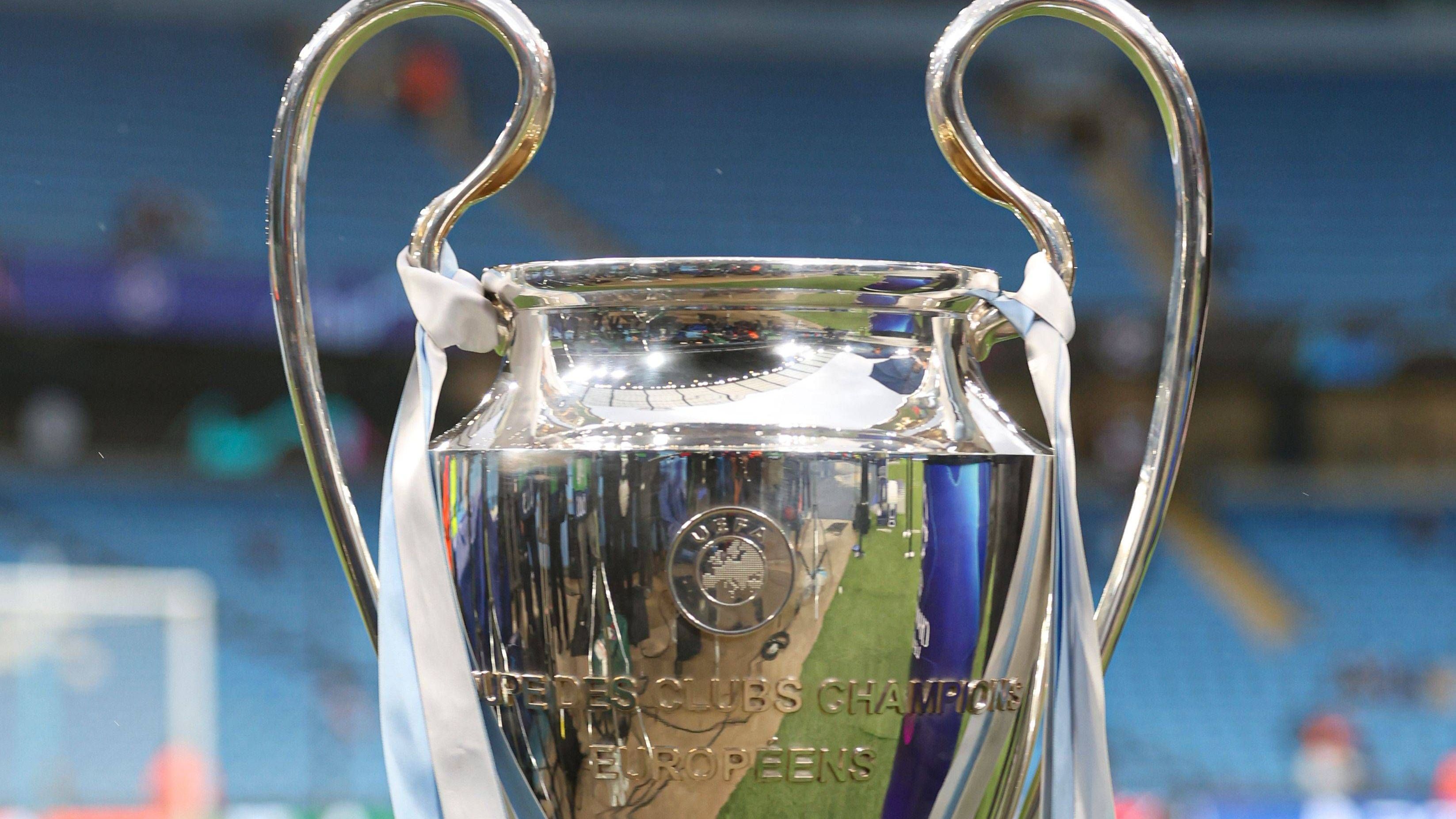 <strong>Champions League: Power Ranking</strong><br> Wer hat am ersten Spieltag abgeliefert, wer hat enttäuscht? <strong><em>ran</em></strong> hat ein erstes Power Ranking erstellt. Es gibt drei Kategorien, in denen die Teams einen (Platz 32) bis 32 (Platz 1) Punkte erzielen konnten. Die erste Kategorie ist die aktuelle Bewertung der Teams durch den Datenanbieter "WhoScored", der zahlreiche Statistiken in seinen Algorithmus einbezieht...