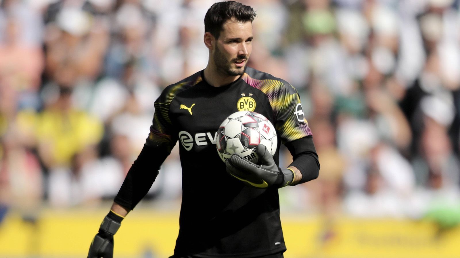 
                <strong>Roman Bürki</strong><br>
                Alter: 28Marktwert: 14 Millionen EuroGehalt: 3,5 Millionen Euro
              