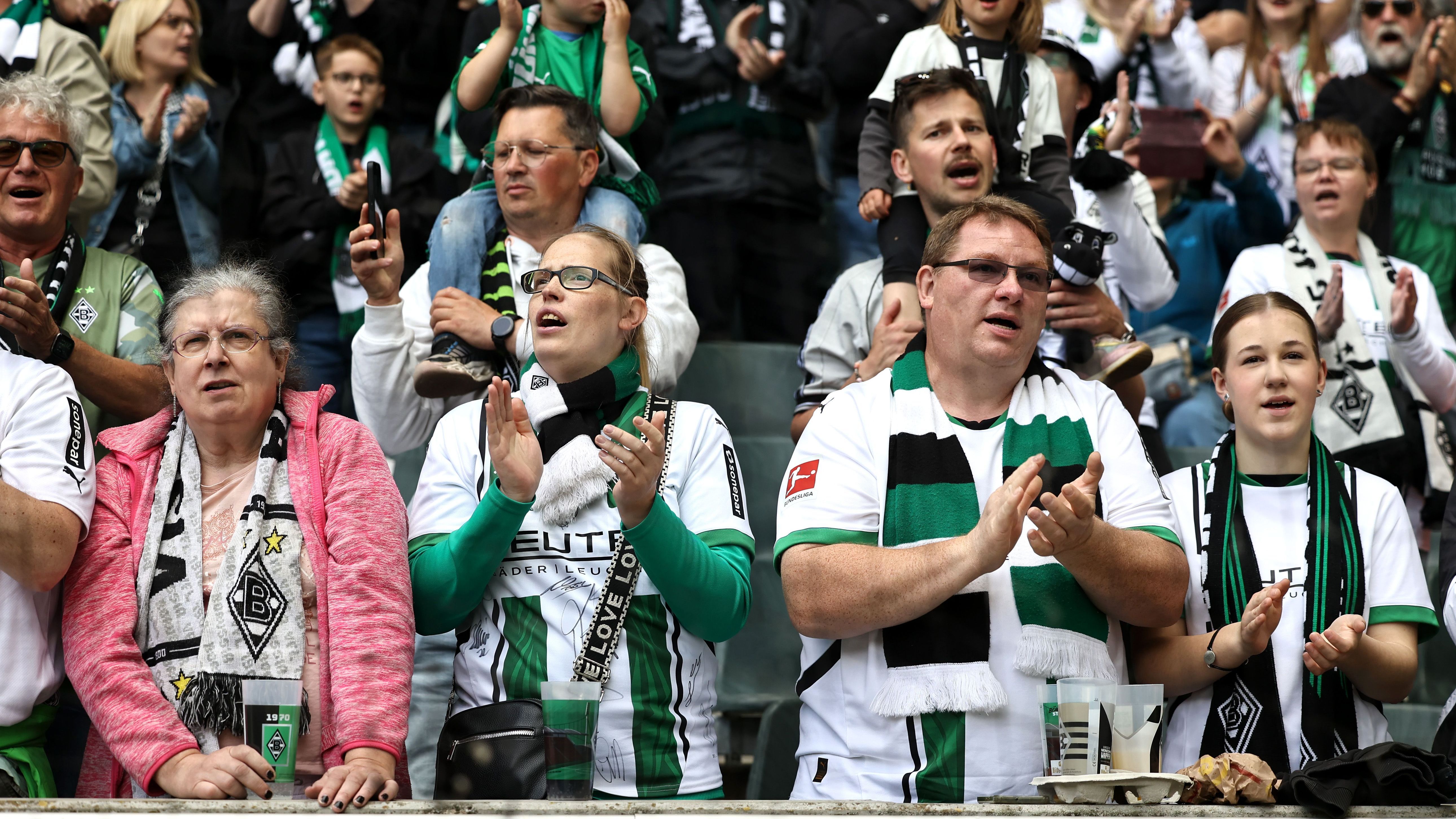<strong>Platz 4: Borussia Mönchengladbach</strong><br>• Durchschnittliche Anzahl an Auswärtsfans: 4.859<br>• Höchste Anzahl an Auswärtsfahrern: 12.000 (in Sinsheim)<br>• Niedrigste Anzahl an Auswärtsfahrern: 2.100 (in Heidenheim)