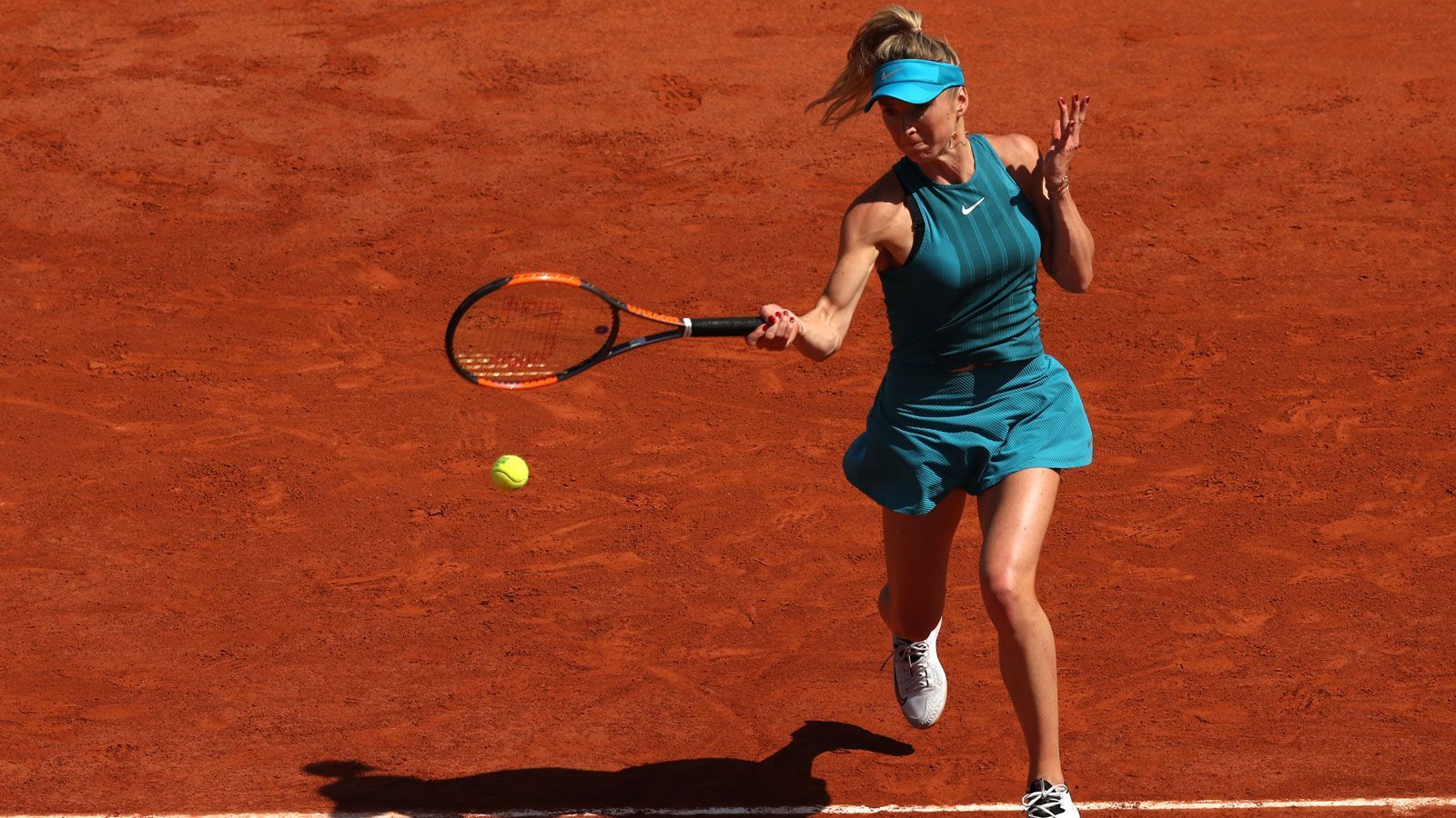 
                <strong>Elena Svitolina (Ukraine)</strong><br>
                Im vergangenen Jahr ließ die 23-Jährige für ein ukrainisches Magazin die Hüllen fallen. Auf dem Platz will die Nummer vier der WTA-Rangliste in diesem Jahr ihren ersten großen Titel gewinnen. Dann gibt es auch wieder den Anlass für ein weiteres Fotoshooting.
              
