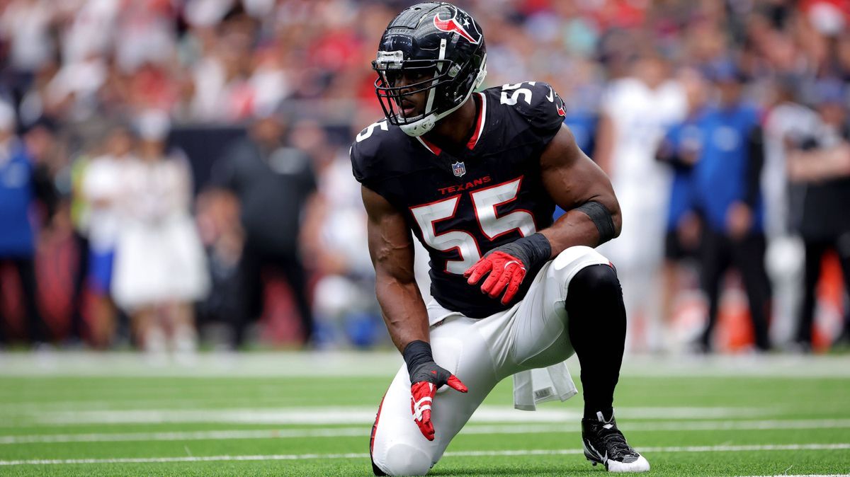 October 27, 2024, Houston, Texas, U.S: Houston Texans defensive end Danielle Hunter (55) lines up on the line of scrimmage during the game between the Houston Texans and the Indianapolis Colts at N...