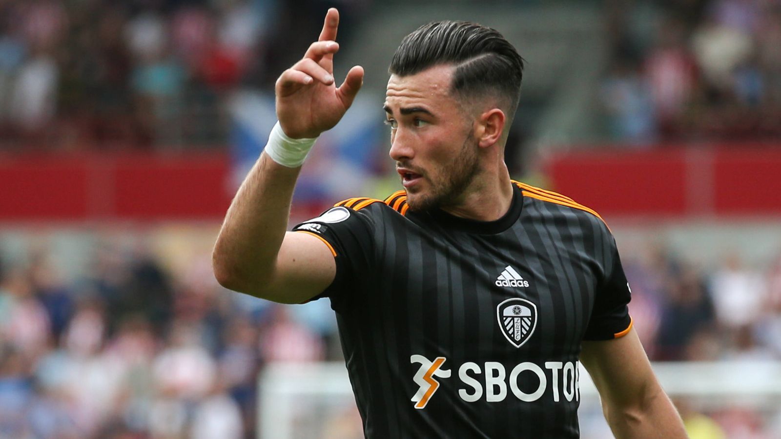 
                <strong>Jack Harrison (England/Leeds United)</strong><br>
                &#x2022; Marktwert: 28 Millionen Euro<br>&#x2022; Alter: 25 Jahre<br>&#x2022; Position: Linksaußen<br>
              