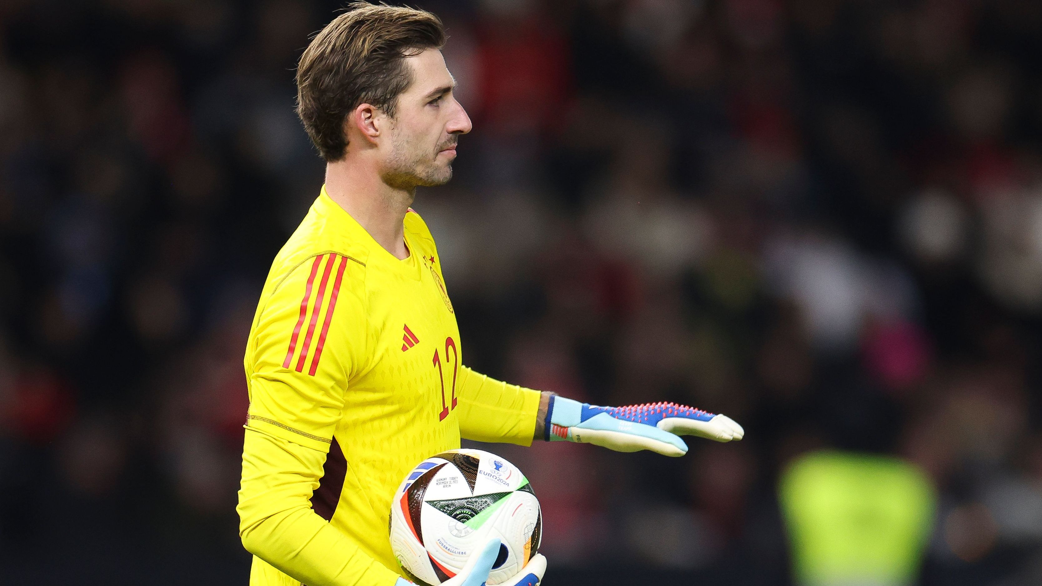 <strong>Gewinner: Kevin Trapp</strong> <br>Der Torwart von Eintracht Frankfurt sprang für den verletzten ter Stegen ein. Zwar konnte er die beiden Niederlagen nicht abwenden, blieb aber ohne Fehler und gehörte noch zu den besten Spielern der deutschen Nationalmannschaft. Es bestehen kaum Zweifel daran, dass er zumindest als Nummer drei zur Europameisterschaft reisen wird.
