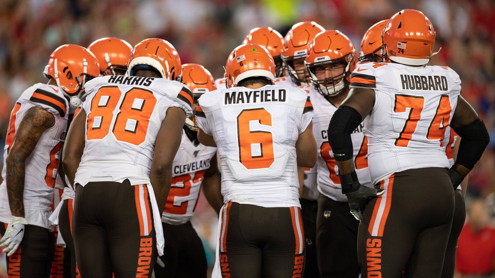 
                <strong>Cleveland Browns</strong><br>
                Team Captains: Baker Mayfield (QB), Christian Kirksey (LB), Charley Hughlett (LS)
              