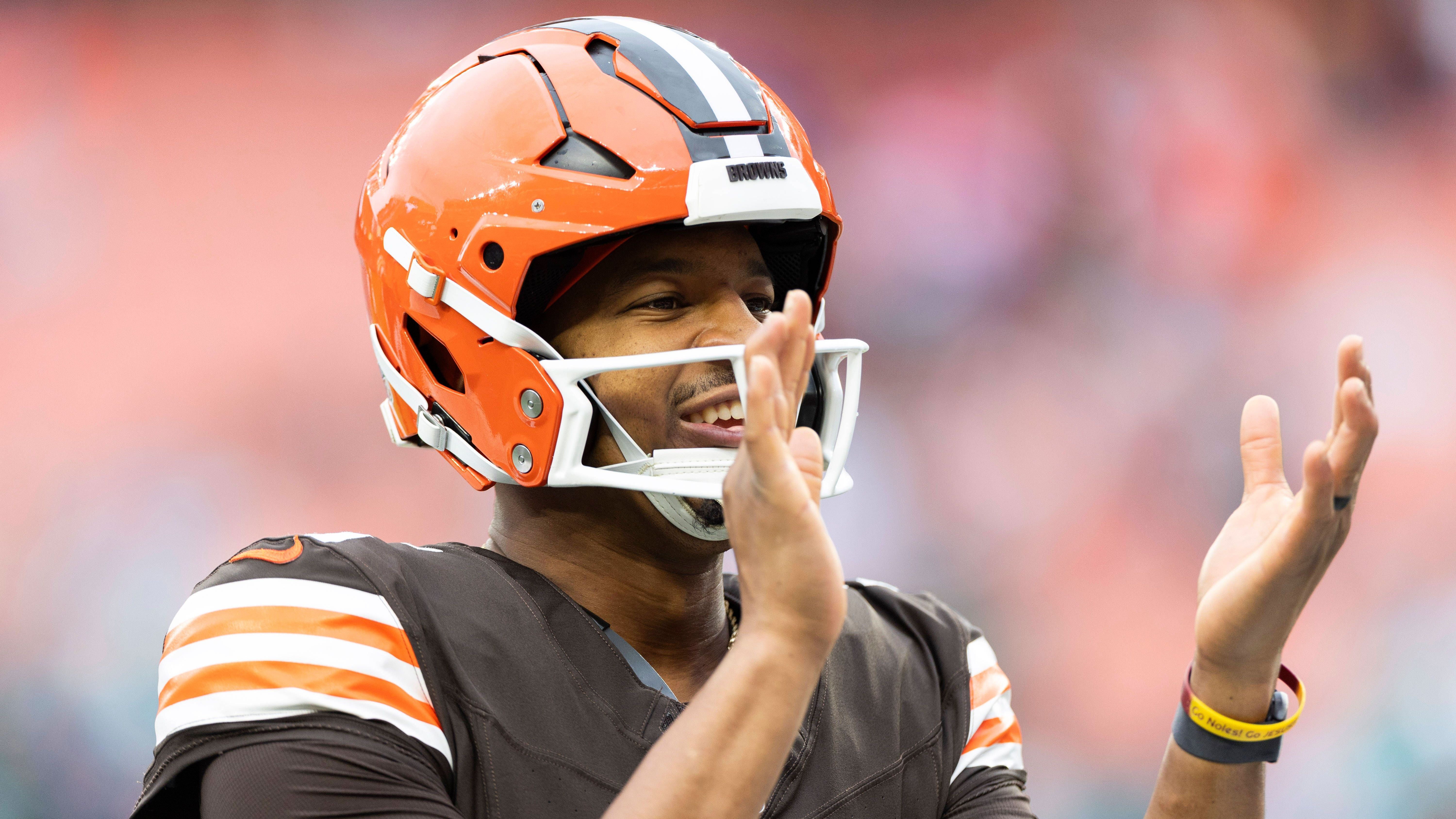 <strong>Quarterback: Jameis Winston</strong><br>Seit einigen Jahren pendelt Jameis Winston zwischen einem Bank- und einem Starter-Platz. Der 31-Jährige konnte im vergangenen Jahr bei den Browns nicht wirklich überzeugen. Die meisten Teams dürften in dem ersten Pick des NFL Draft 2015 einen guten Backup sehen.