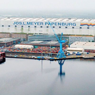 Die Meyer Werft an der Ems