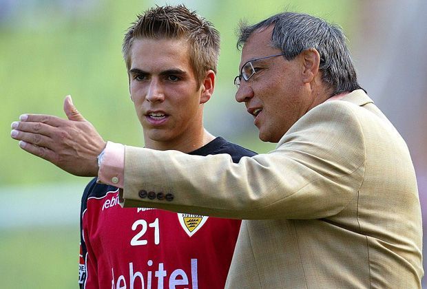 
                <strong>Felix Magath anno 2003</strong><br>
                Neben Stars wie Balakov und Zvonimir Soldo, trainiert Magath auch junge Talente wie Mario Gomez und Philipp Lahm. Der heutige Kapitän der Münchner schaffte als Leihgabe unter Magath den Durchbruch als Bundesligaspieler. 
              