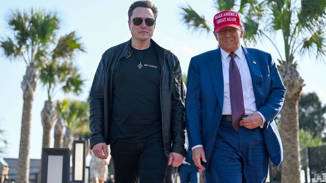Elon Musk - der laut "Forbes" reichste Mann der Welt - hat das Ohr des bald wieder mächtigsten Mannes der Welt: Donald Trump.