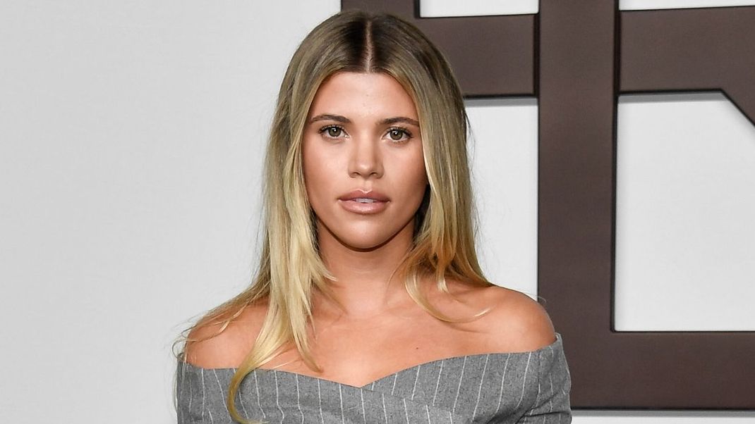 Sofia Richie bei der Ralph Lauren Fashion Show - ob ihre Nude-Lippe auch schon mit Concealer geschminkt war?