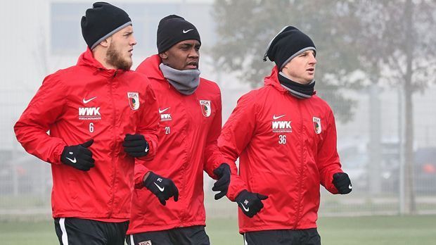 
                <strong>FC Augsburg</strong><br>
                Auch beim FC Augsburg fängt der frühe Vorgel den Wurm, am 29. Dezember geht es auf den Platz. Und vom 2. bis 7. Januar zudem ins Trainingslager nach Teneriffa.
              