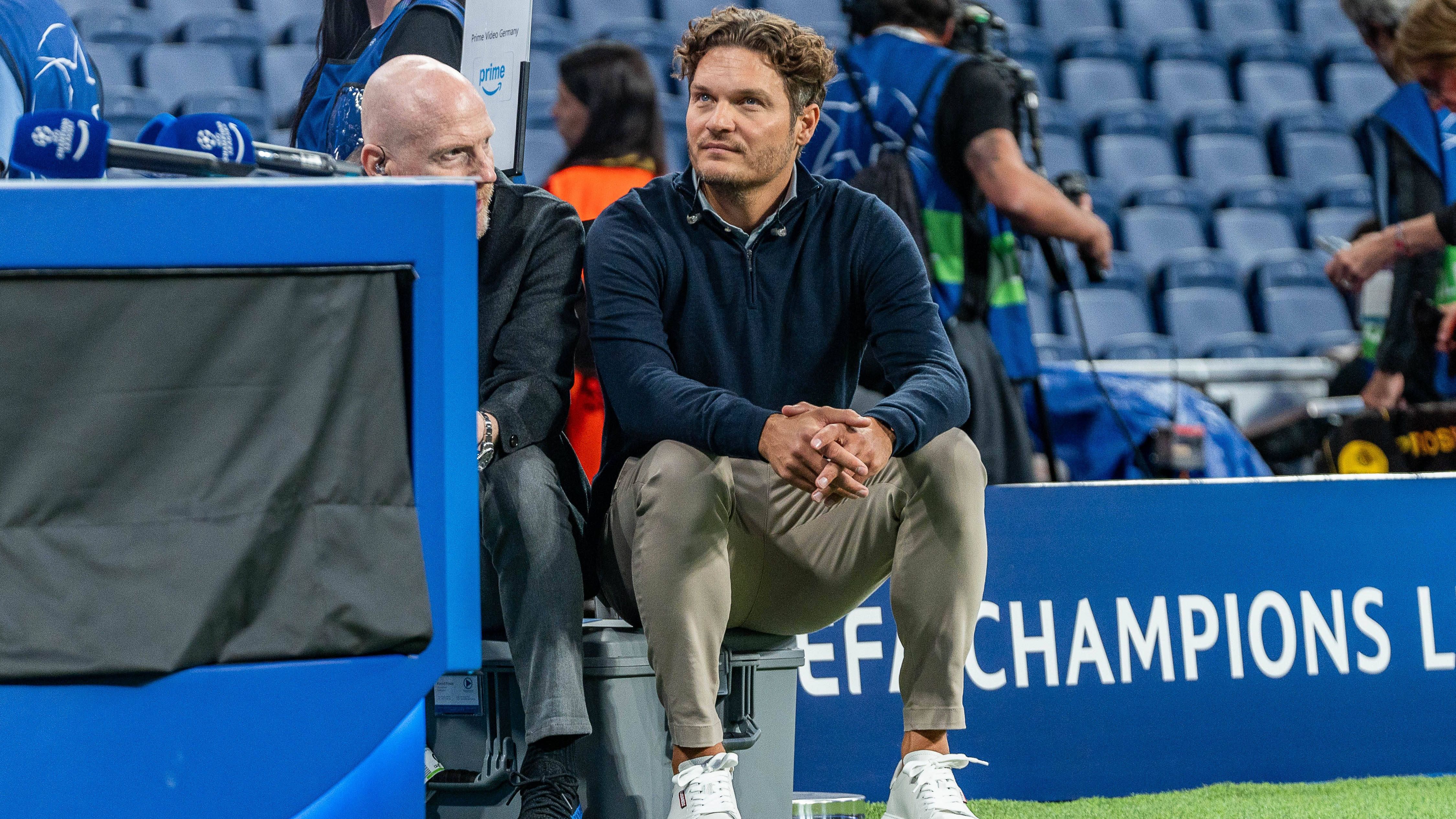 <strong>Edin Terzic</strong><br>Ebenfalls schon seit über einem Jahr ohne Arbeit als Coach ist Dortmunds Ex-Trainer Edin Terzic. Auch er soll schon vor dem endgültigen Aus für ten Hag von den Leverkusenern kontatktiert worden sein. Das berichtet jedenfalls das Portal "fussballtransfers.de" unter Berufung auf eigene Quellen.