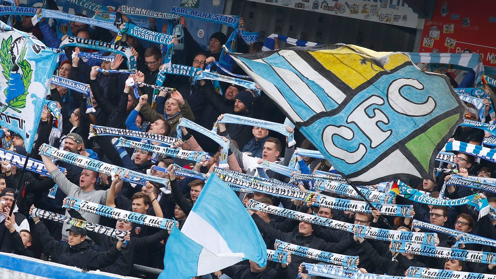 
                <strong>2017/18: Chemnitzer FC</strong><br>
                Wie Erfurt bekam auch der Chemnitzer FC in der selben Spielzeit neun Punkte abgezogen. Grund dafür war ebenfalls ein Insolvenzantrag. Nach einer Saison in der Regionalliga Nordost spielen die Himmelblauen wieder in der Dritten Liga.
              