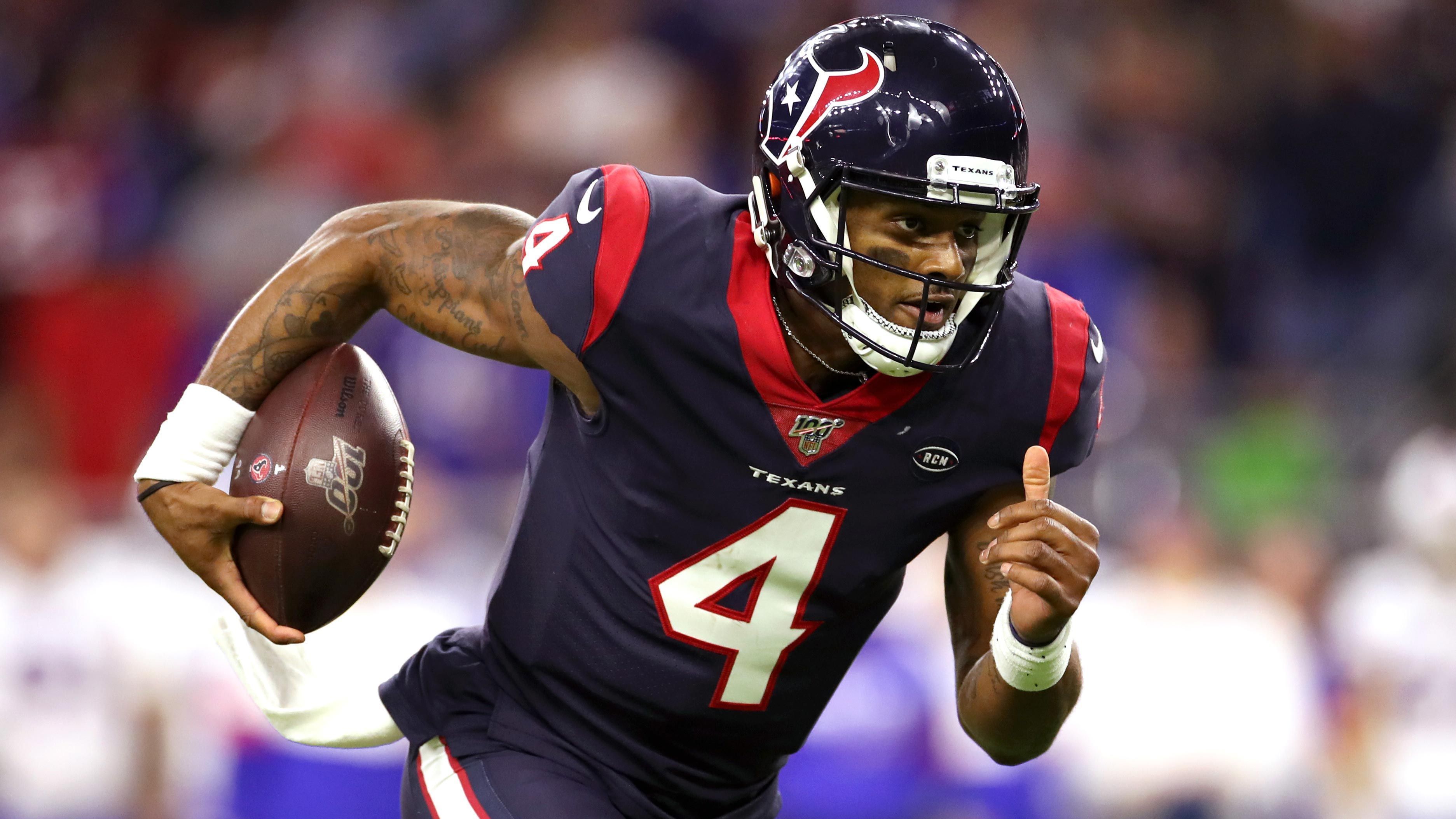 <strong>Cleveland Browns geben Mega-Paket für Deshaun Watson ab</strong><br>
                Eine Menge Draft-Kapital haben im Jahre 2022 die Cleveland Browns hergegeben. Drei Erstrunden-Picks, ein Drittrunden-Pick und ein Viertrunden-Pick wanderten für Quarterback Deshaun Watson und einen Fünftrunden-Pick von Cleveland zu den Houston Texans. Mit einem Fünfjahresvertrag in Höhe von voll garantierten 230 Millionen Dollar statteten die Browns Watson aus - gelohnt hat es sich bislang aber nicht.&nbsp;